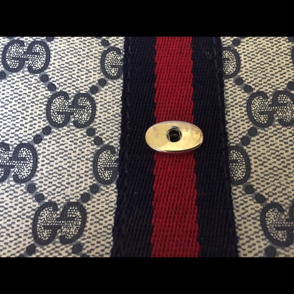 👜 Gucci Parfums 1980s Vintage Clutch - Picture 6 of 11